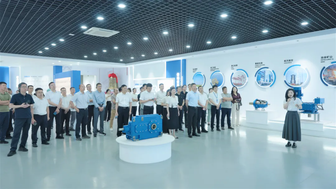 全省深化定向招工式“共富工坊”推進(jìn)會(huì)代表赴通力科技開(kāi)展觀摩活動(dòng)